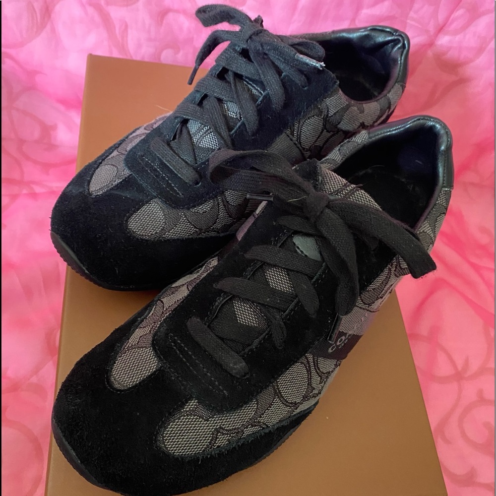 Coach Kelson Signature Canvas & Suede Tennis Shoes - Women US size 8.5 EUC